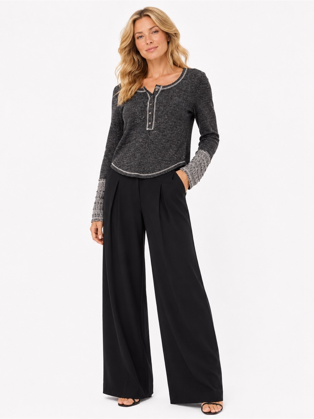 Mystree Size Medium Black Boho Flare Sleeve Thermal Top